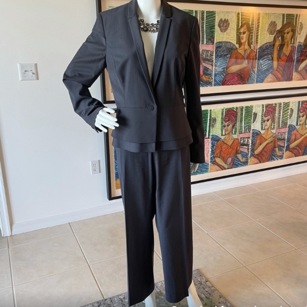 Elie Tahari Women’s Pantsuit